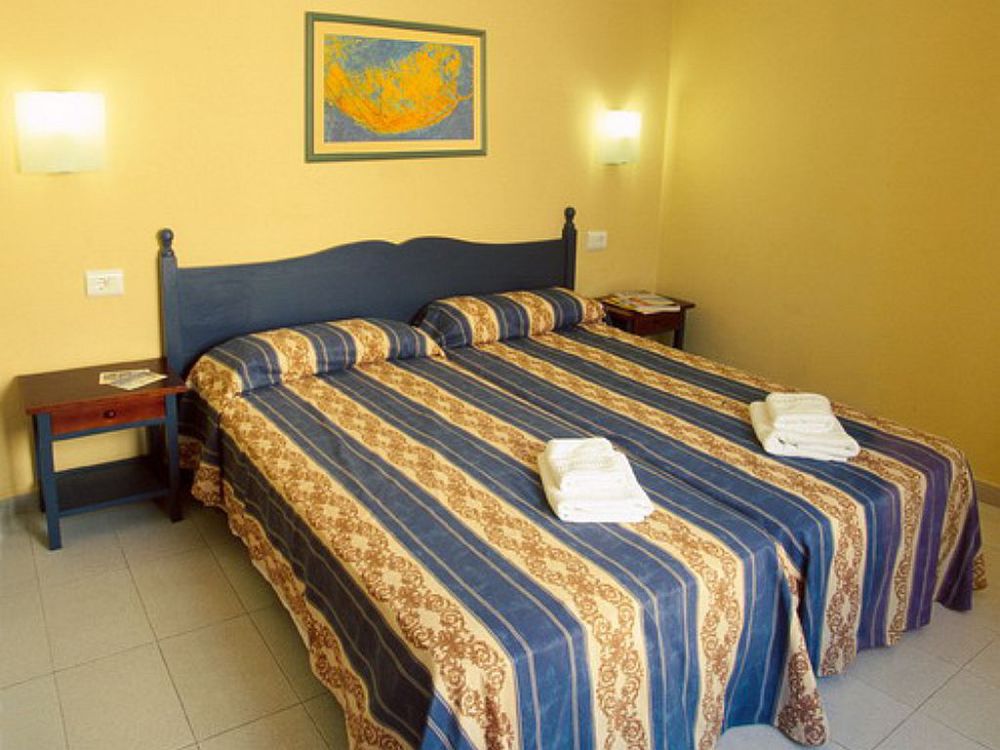 Sagitario Menorca Mar Adults Only Aparthotel Cala en Bosc Exterior photo